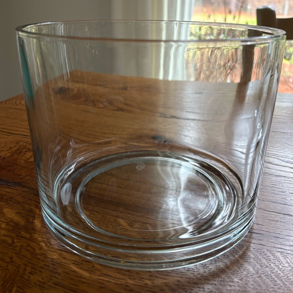 The Pampered Chef 3-piece Glass Pedestal Trifle Bowl with White Lid- vintage - Picture 3 of 13